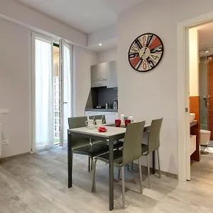 dante-e-virgilio-apartments.it-tuscanyhotel.com/